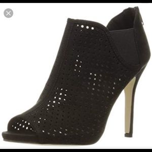 Madden girl black Heels Booties Sandals Sz 7 1/2